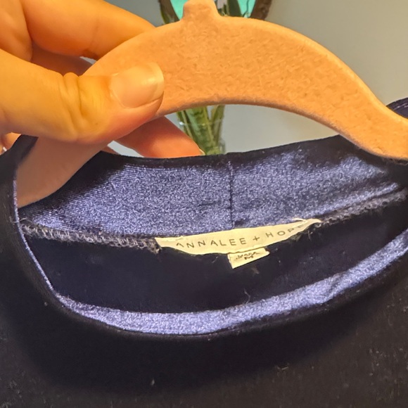 Annalee + Hope Elegant Navy Blue Velvet Dress - Picture 4 of 4